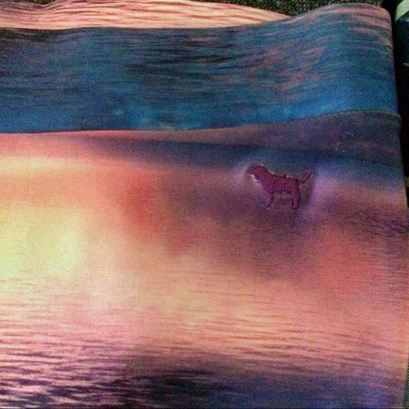PINK VICTORIAS SECRET SUNSET LEGGINGS SIZE LARGE - Picture 3 of 3